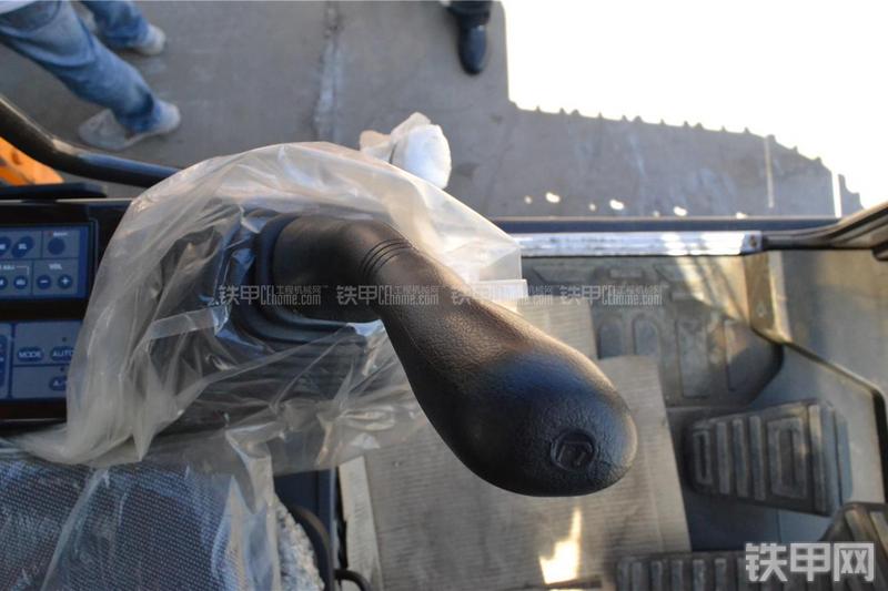 三一重工SY205C-9挖掘机局部