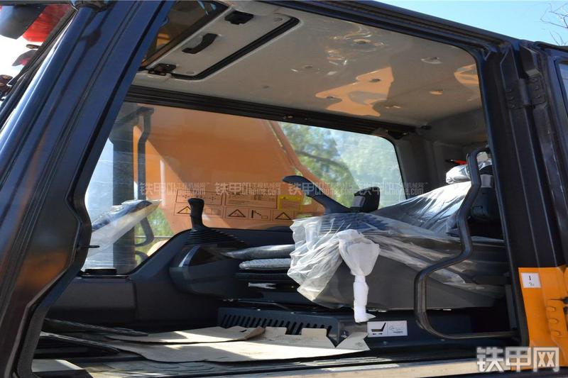 三一重工SY205C-9挖掘机局部