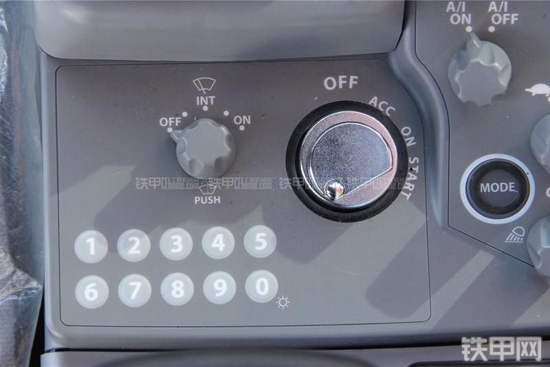 日立ZX360H-5G挖掘机局部