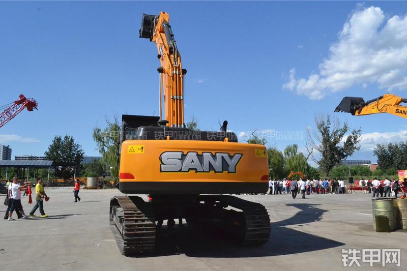 三一重工SY365H-9挖掘机整机外观