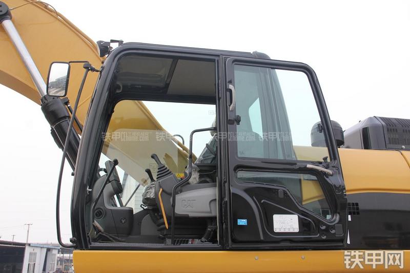 卡特彼勒340DL液压挖掘机局部