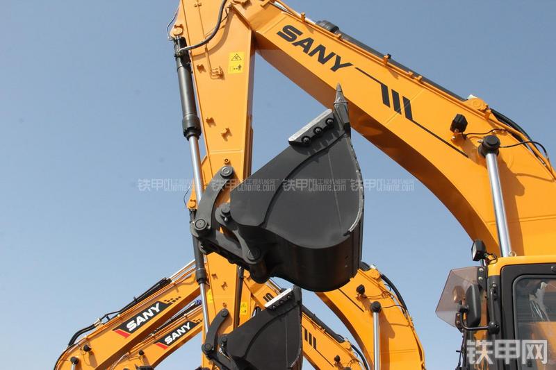 三一重工SY305C-9H挖掘机局部