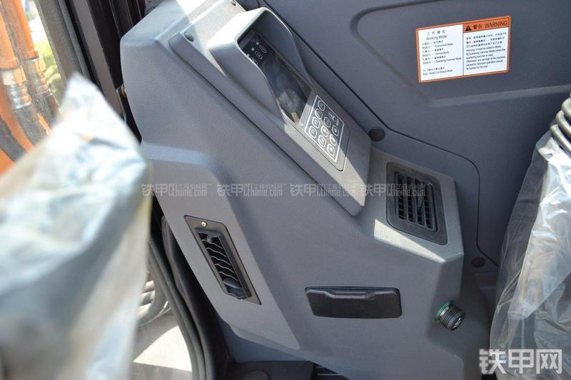 三一重工SY60C-9挖掘机局部