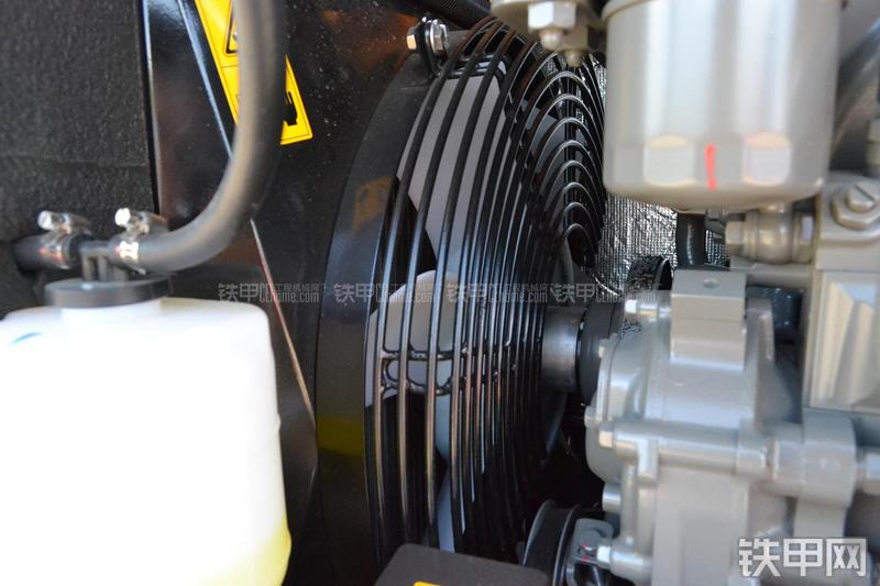 三一重工SY55C-9挖掘机局部