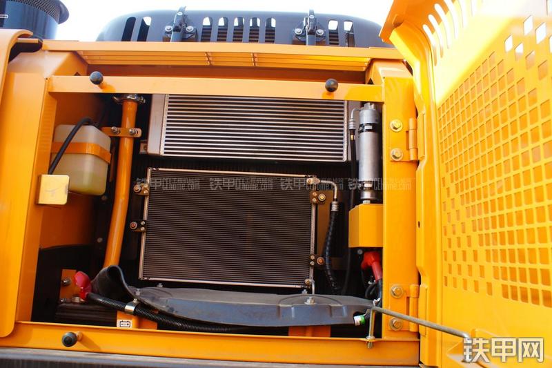 三一重工SY235C-9挖掘机局部