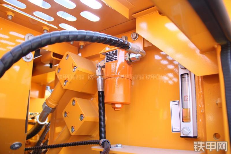 三一重工SY155C-9挖掘机局部