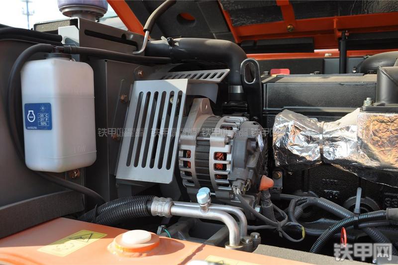 日立ZX70-5G挖掘机局部