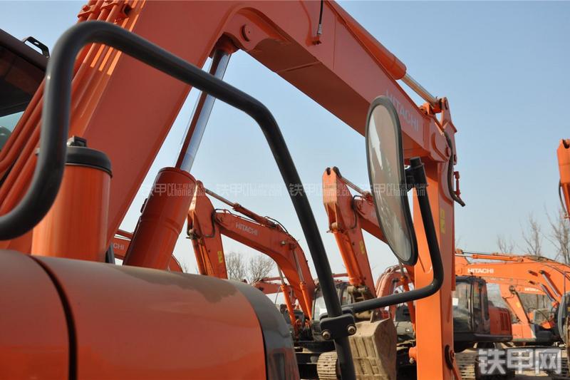 日立ZX70-5G挖掘机局部