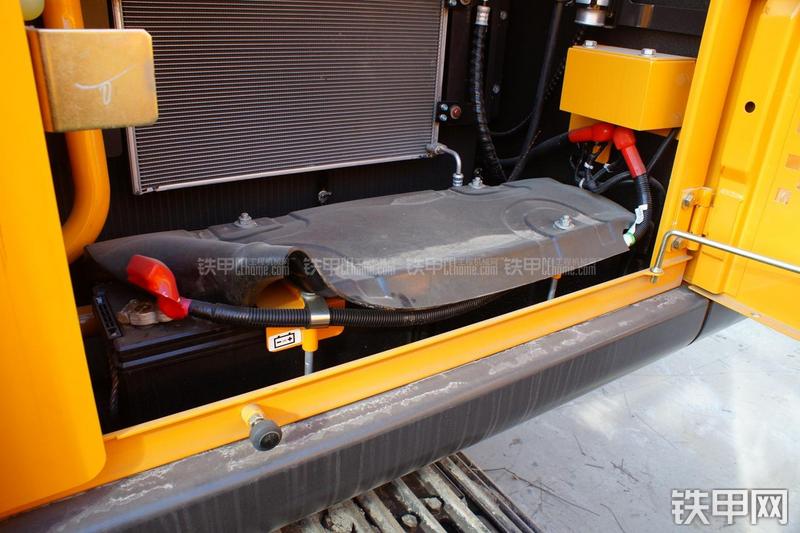 三一重工SY235C-9挖掘机局部