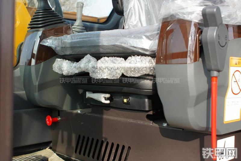 三一重工SY65C-9挖掘机局部