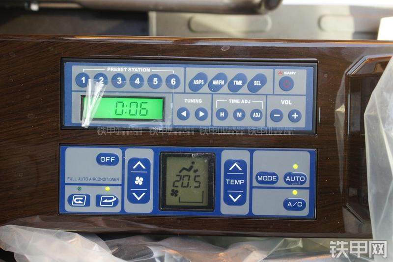 三一重工SY235C-9挖掘机局部