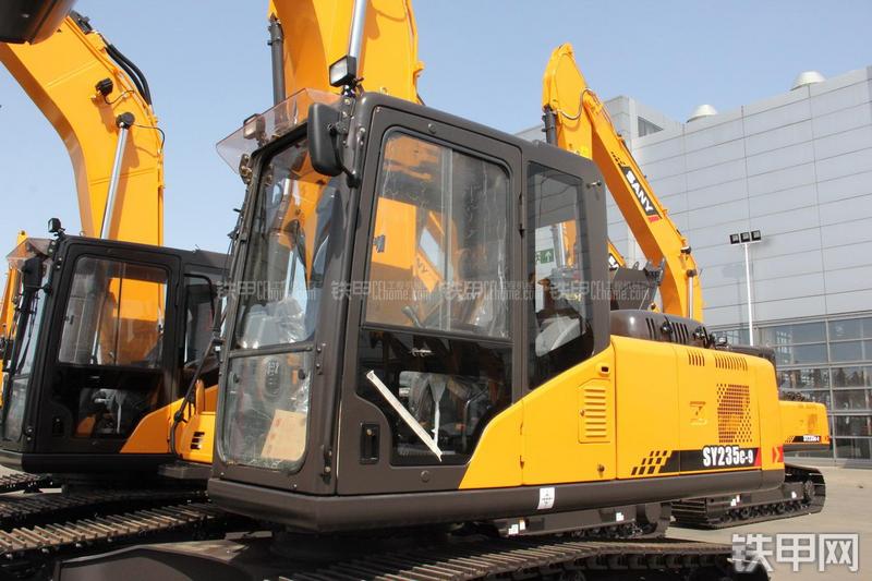三一重工SY235C-9挖掘机局部