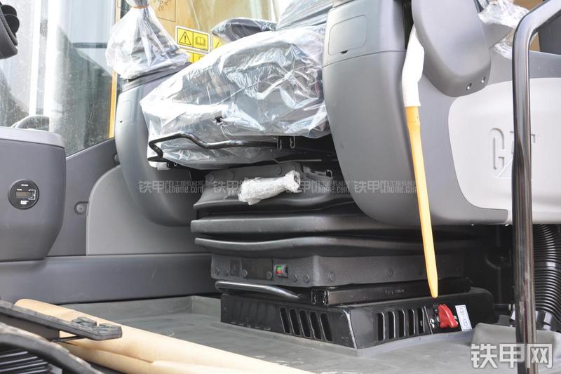 卡特彼勒320D2液压挖掘机局部