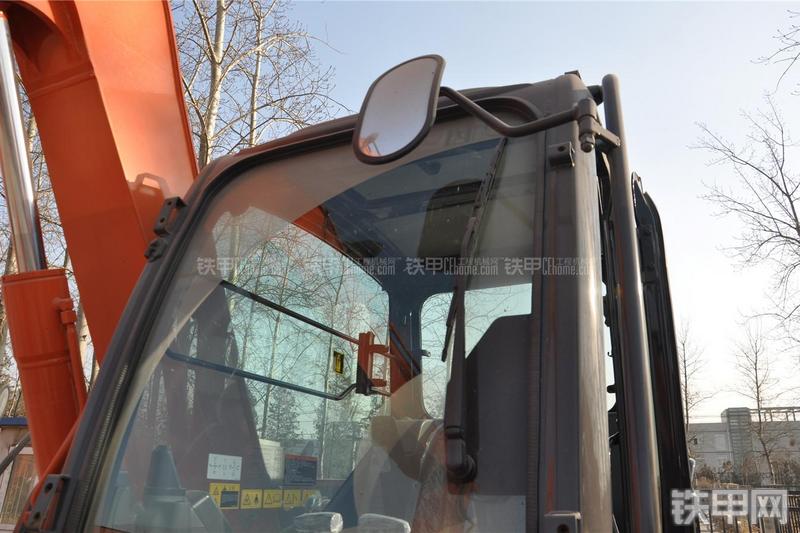 日立ZX70-5G挖掘机局部