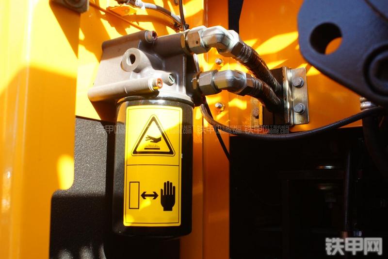 三一重工SY305C-9H挖掘机局部