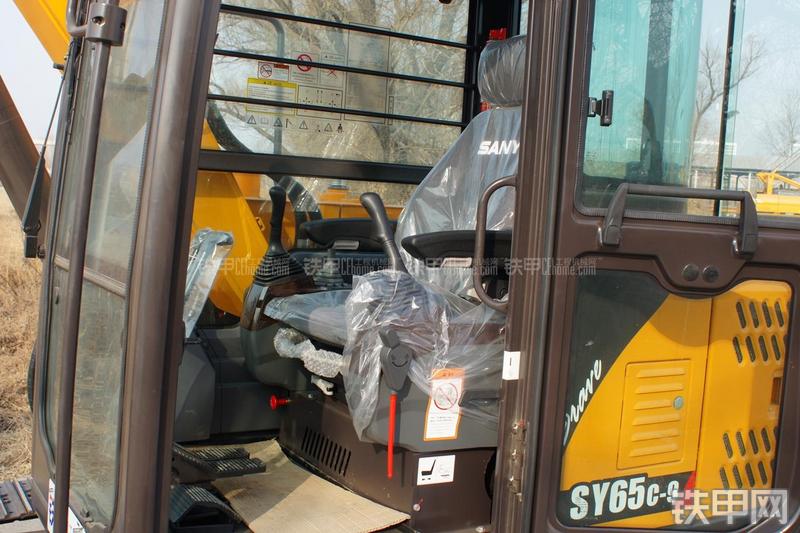 三一重工SY65C-9挖掘机局部