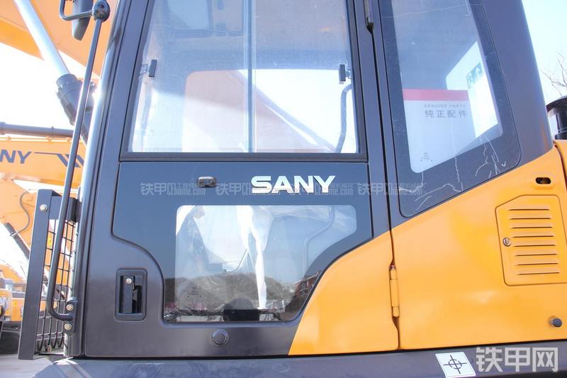 三一重工SY305C-9H挖掘机局部