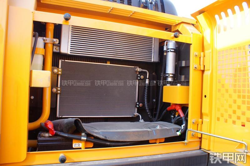 三一重工SY235C-9挖掘机局部