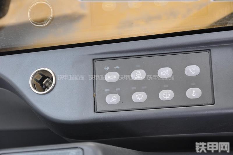 卡特彼勒320D2液压挖掘机局部