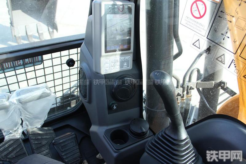 三一重工SY155C-9挖掘机局部