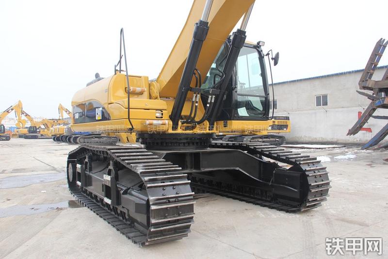 卡特彼勒340DL液压挖掘机整机外观