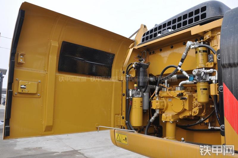 卡特彼勒320D2液压挖掘机局部