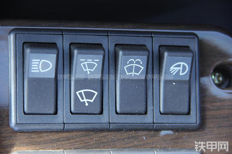 三一重工SY305C-9H挖掘机局部