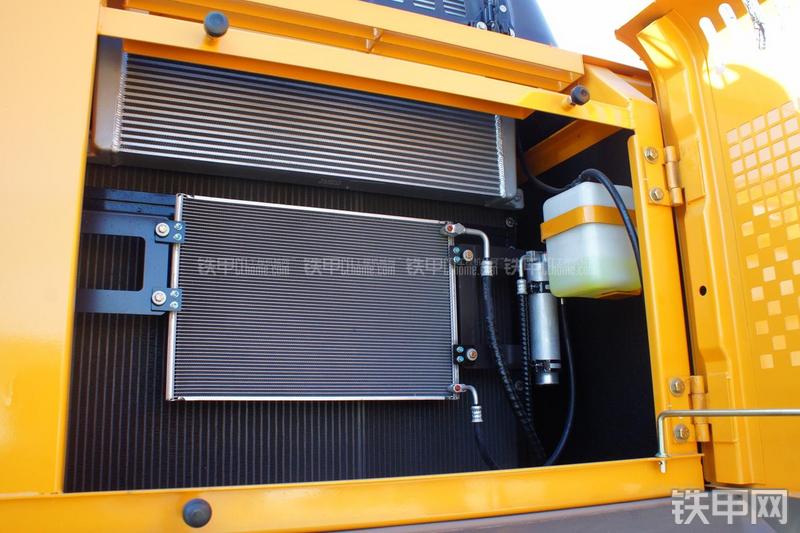 三一重工SY305C-9H挖掘机局部