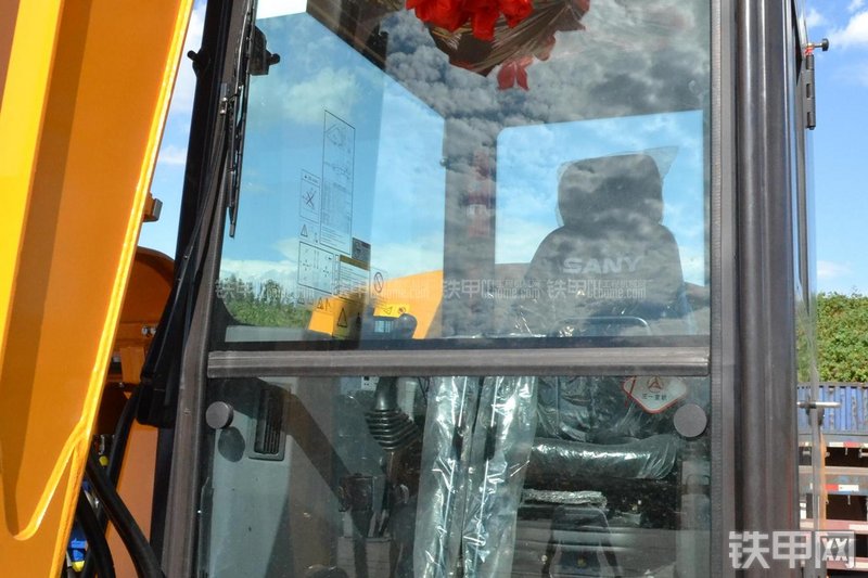 三一重工SY55C-9挖掘机局部