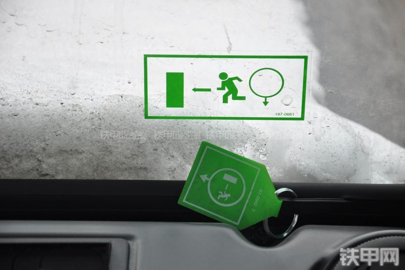 卡特彼勒320D2液压挖掘机局部