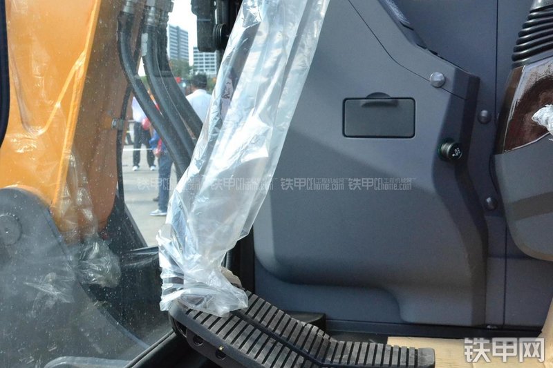 三一重工SY55C-9挖掘机局部