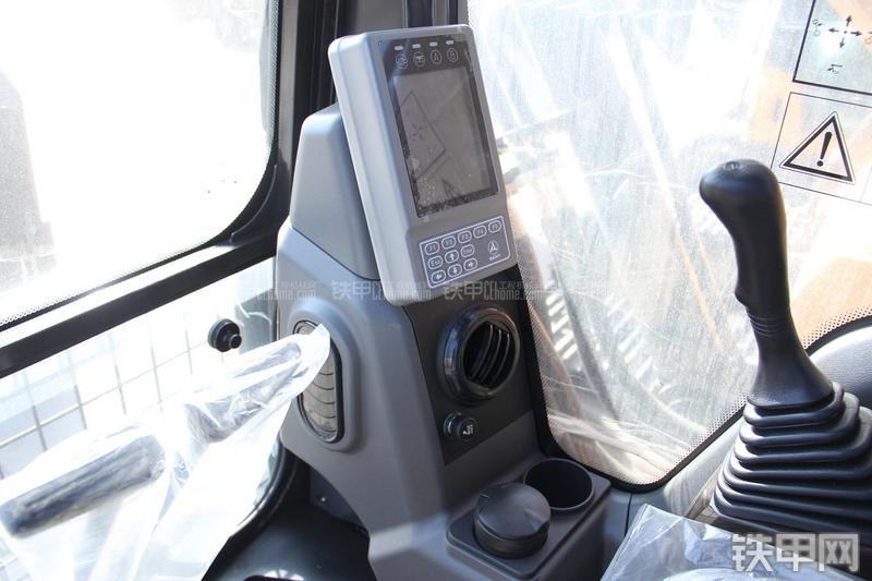 三一重工SY305C-9H挖掘机局部