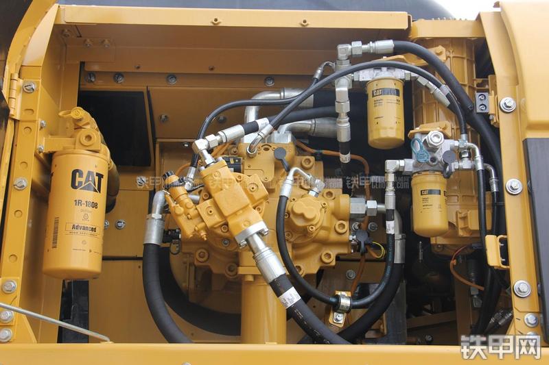 卡特彼勒340DL液压挖掘机局部