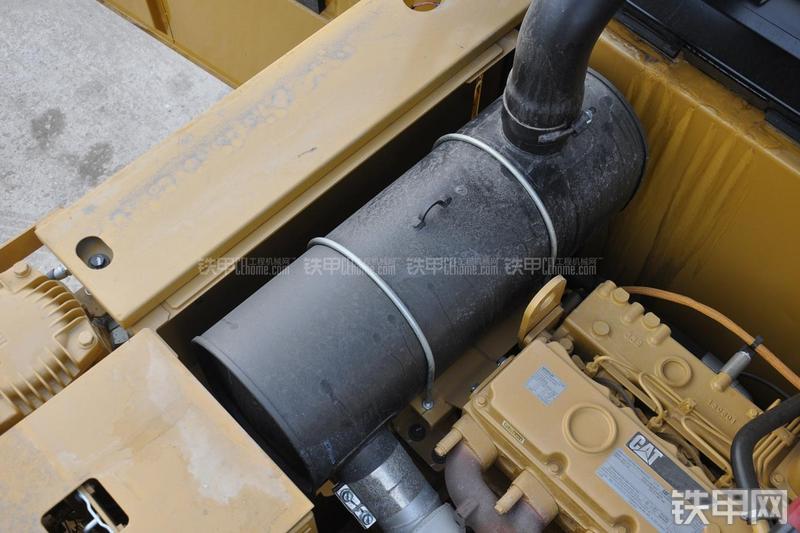 卡特彼勒320D2液压挖掘机局部