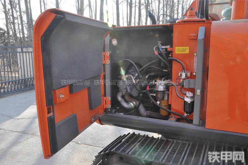 日立ZX70-5G挖掘机局部