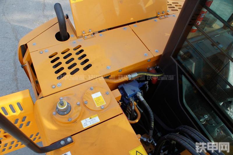 三一重工SY65C-9挖掘机局部