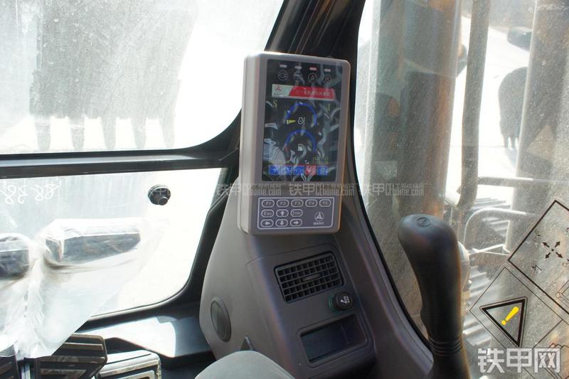 三一重工SY235C-9挖掘机局部