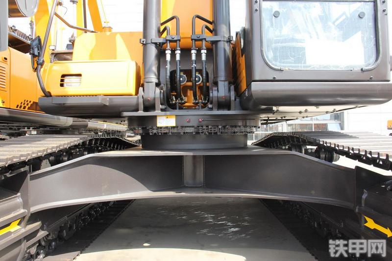 三一重工SY235C-9挖掘机局部