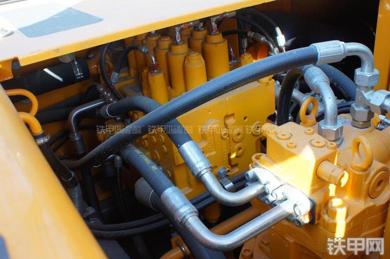 三一重工SY235C-9挖掘机局部