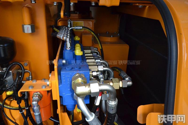 三一重工SY55C-9挖掘机局部