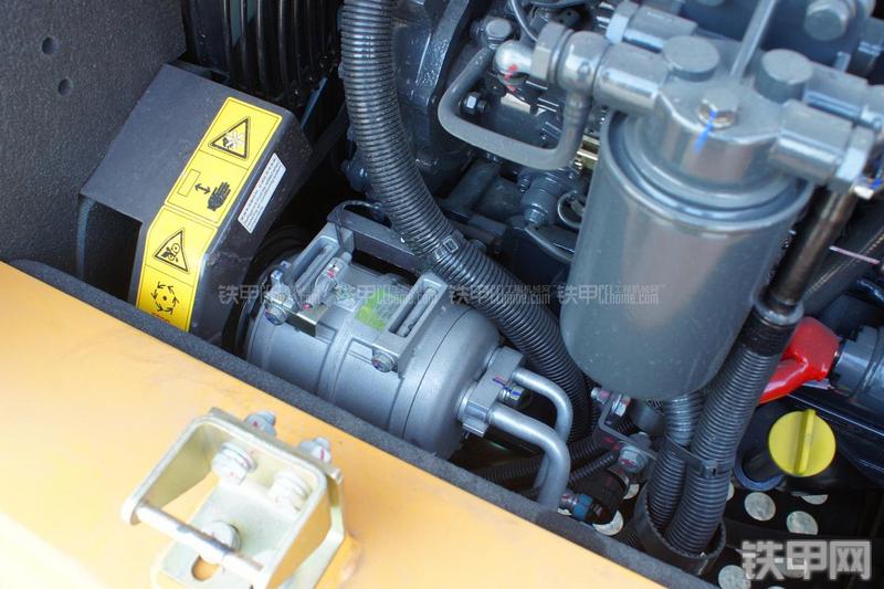 三一重工SY65C-9挖掘机局部