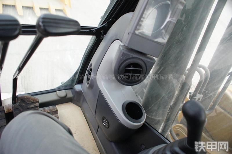 卡特彼勒336D液压挖掘机局部