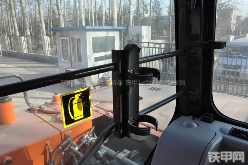 日立ZX70-5G挖掘机局部