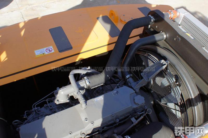 三一重工SY305C-9H挖掘机局部