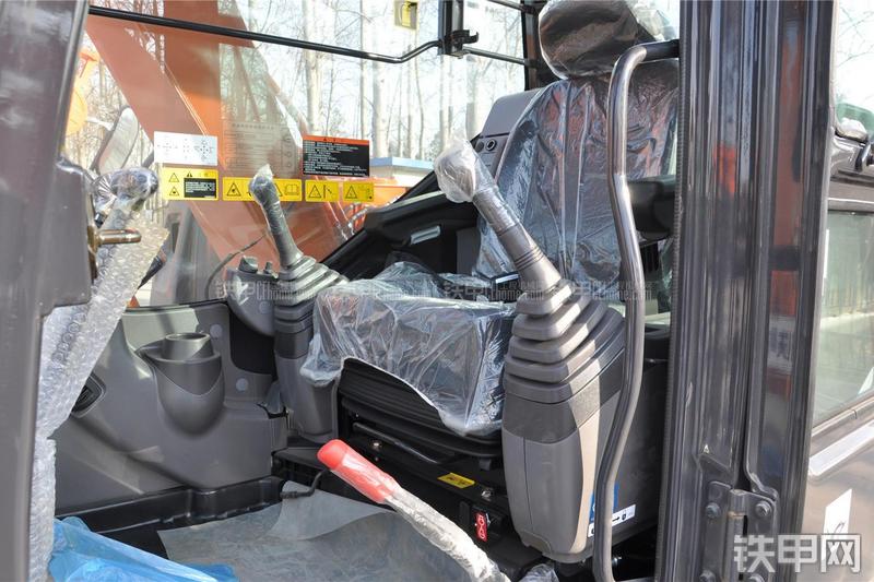 日立ZX70-5G挖掘机局部