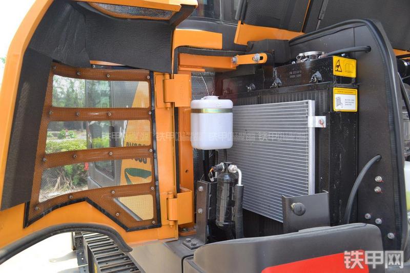 三一重工SY60C-9挖掘机局部