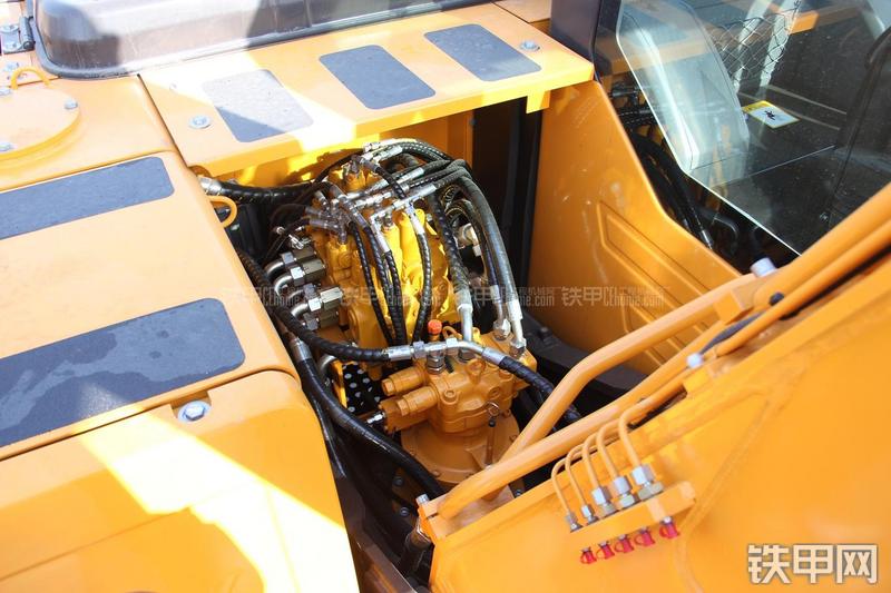 三一重工SY155C-9挖掘机局部