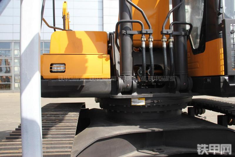 三一重工SY305C-9H挖掘机局部