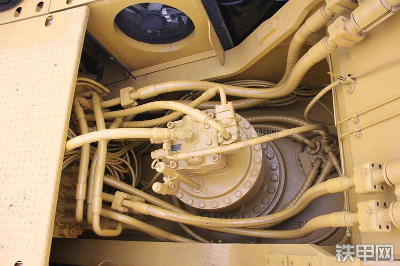 卡特彼勒340DL液压挖掘机局部