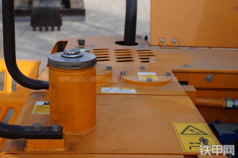 三一重工SY65C-9挖掘机局部